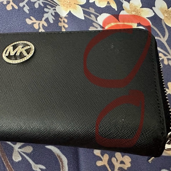 Used Michael Kors Long Wallet - Picture 6 of 6